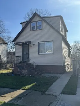 Buy this 3 bed house on 307 W 117th St in Chicago, Illinois