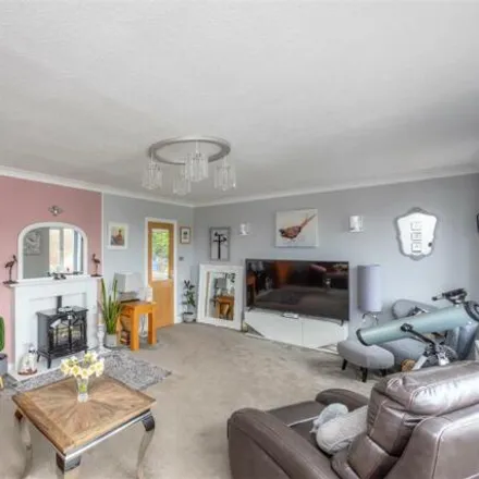 Image 7 - Westwick Crescent, Sheffield, S8 7DN, United Kingdom - House for sale