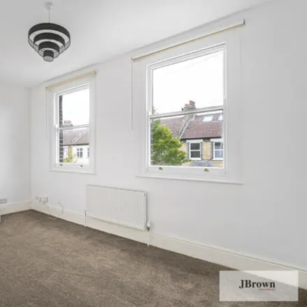 Image 5 - Dundee Road, London, SE25 4QQ, United Kingdom - Townhouse for sale