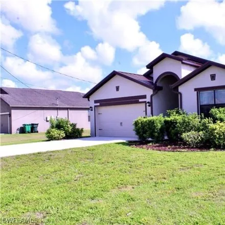 Image 4 - 1940 Southwest 12th Lane, Cape Coral, FL 33991, USA - House for sale