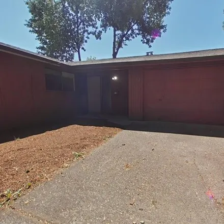 Buy this 5 bed house on 692 Northwest Linden Avenue in Corvallis, OR 97330