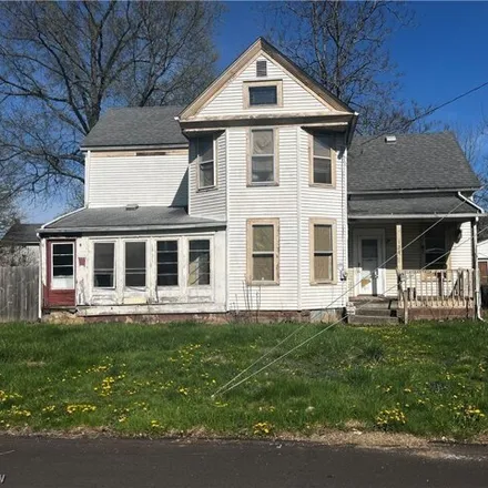 Buy this 4 bed house on 142 Shelby Avenue in Akron, OH 44310