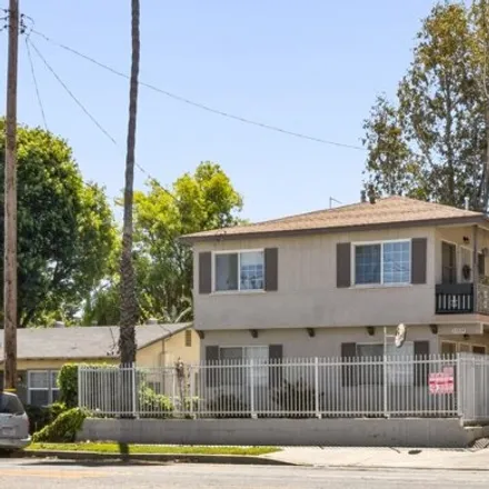 Buy this 6 bed house on 13516 Vanowen Street in Los Angeles, CA 91405