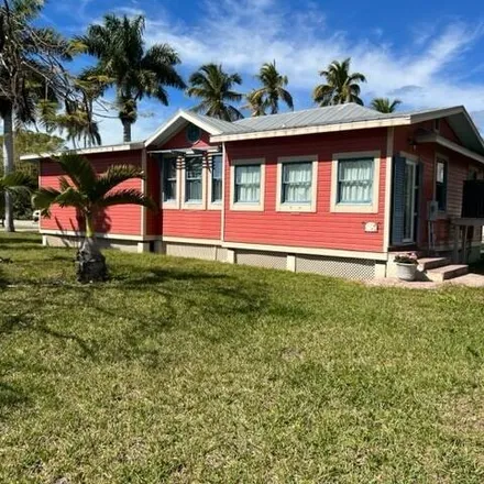 Image 4 - Dero, Storter Avenue North, Everglades City, FL 33929, USA - House for sale