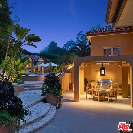 Image 9 - 2719 Benedict Canyon Drive, Beverly Hills, CA 90210, USA - House for sale