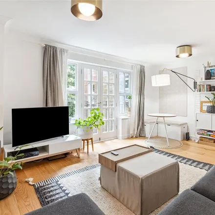 Rent this 2 bed apartment on Ashfield House in Grosvenor Avenue, London