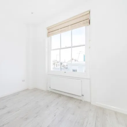 Image 4 - 15 Campden Hill Gardens, London, W8 7AX, United Kingdom - Apartment for rent