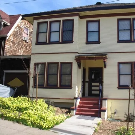 Buy this studio house on York Street in Vallejo, CA 94590