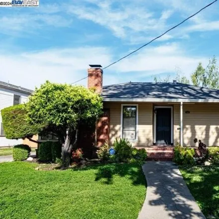 Buy this 3 bed house on 324 Marlow Drive in Oakland, CA 94577