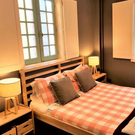 Rent this 3 bed house on Rotunda da Associação Empresarial de Portugal in 4460-215 Matosinhos, Portugal