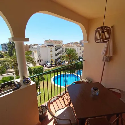 Image 4 - Residencial Vistamar, Calle Los Helechos, 29640 Fuengirola, Spain - Apartment for rent