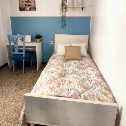 Rent this 3 bed apartment on Calle Figueroles in 12002 Castelló de la Plana, Spain