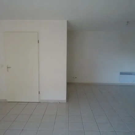 Rent this 2 bed apartment on 1500 Mollieres in 30510 Générac, France