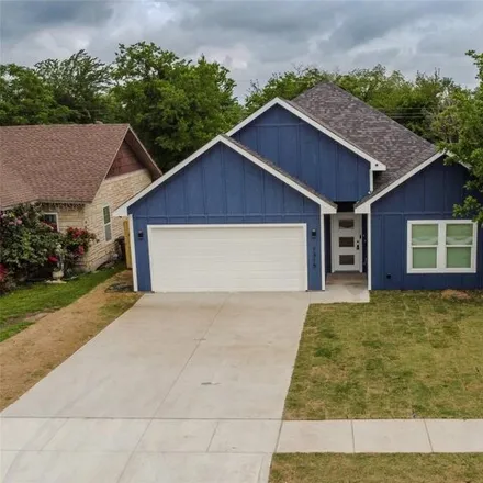 Buy this 4 bed house on 1311 East Jefferson Avenue in Fort Worth, TX 76104