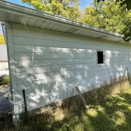 Image 7 - 18866 Hillview Boulevard, Chippewa Township, MI 49305, USA - House for sale