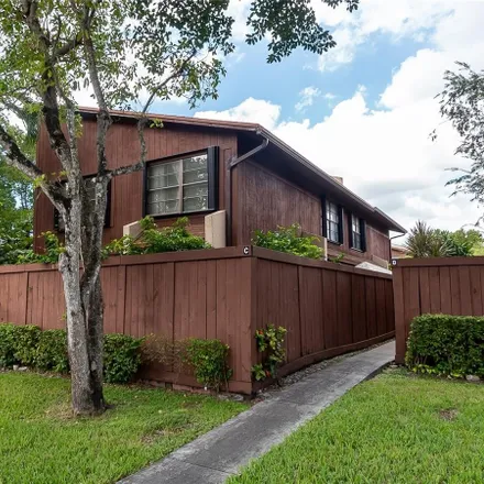 Image 2 - 7029 Southwest 115th Place, Kendall, FL 33173, USA - Condo for sale