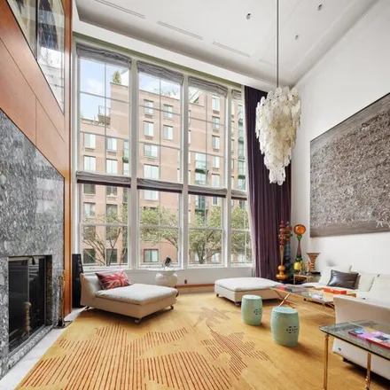 Rent this 6 bed condo on 152 Reade Street in New York, NY 10013