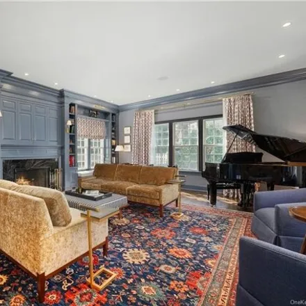 Image 3 - 360 Pondfield Road, Village of Bronxville, NY 10708, USA - House for sale