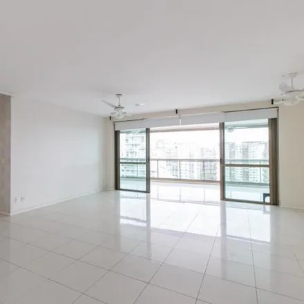 Rent this 4 bed apartment on Avenida das Acácias da Península in Barra da Tijuca, Rio de Janeiro - RJ