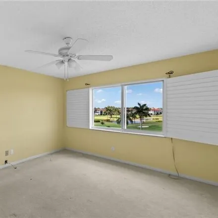 Image 9 - Highpoint Circle North, Collier County, FL 34103, USA - Condo for sale