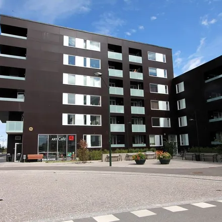 Rent this 4 bed apartment on Flawless Face Klinik in Slädgatan, 211 75 Malmo