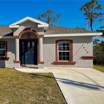 Rent this 3 bed house on 1438 Bittersweet Street in Highlands County, FL 33852