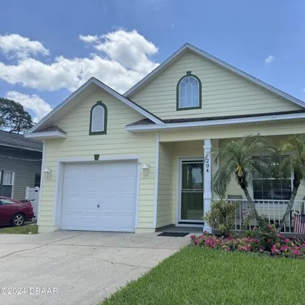 Rent this 3 bed house on 204 Vermont Avenue in Daytona Beach, FL 32118