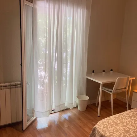 Rent this 1 bed apartment on Calle del Arroyo del Olivar in 28018 Madrid, Spain