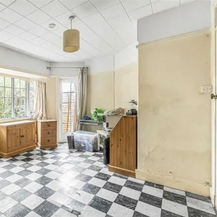 Image 4 - 32 Clifford Avenue, London, SW14 7BP, United Kingdom - House for sale