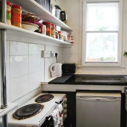 Rent this studio apartment on 3 Bardwell Road in Central North Oxford, Oxford