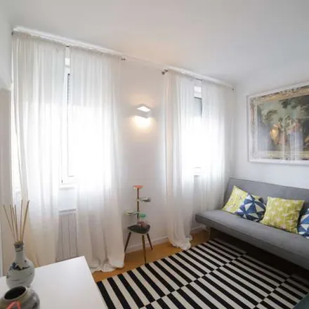 Rent this 1 bed apartment on Cultura portuguesa cafe in Pátio dos Quintalinhos, 1100-213 Lisbon