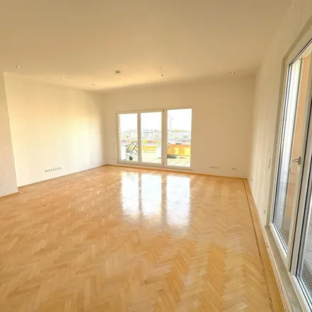 Rent this 4 bed apartment on Finanzamt in Schubertstraße, 91052 Erlangen