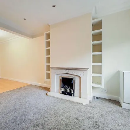 Image 3 - Tower Gardens Road, London, N17 7PH, United Kingdom - Townhouse for rent