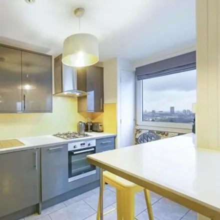 Image 2 - Luke House, Tillman Street, London, E1 2ND, United Kingdom - Apartment for rent