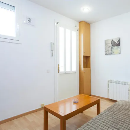 Image 5 - Carrer d'Arizala, 55, 08001 Barcelona, Spain - Apartment for rent