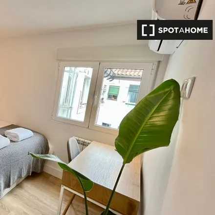 Rent this 5 bed room on Roca in Calle de Vergara, 28013 Madrid