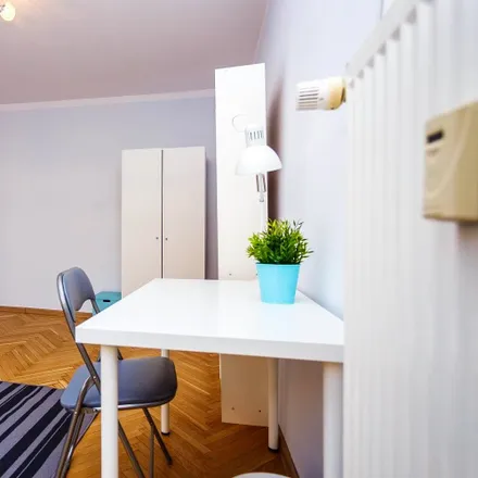 Rent this 3 bed room on Długa 19 in 00-238 Warsaw, Poland