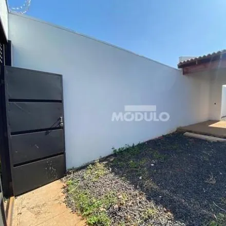 Buy this 2 bed house on Avenida Floriano Peixoto in Centro, Uberlândia - MG