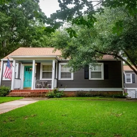 Buy this 3 bed house on 419 Walnut Street in Natchez, MS 39120
