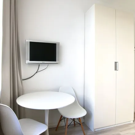 Rent this 1 bed apartment on Brabanter Straße 38-40 in 50672 Cologne, Germany