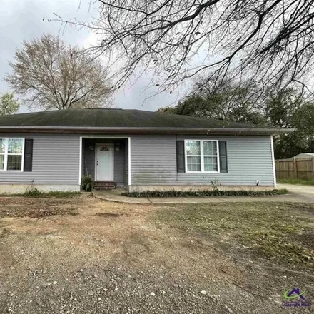 Rent this 1 bed house on 872 East Church Street in Fort Valley, GA 31030