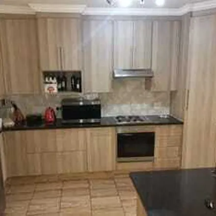 Rent this 3 bed apartment on unnamed road in Heuwelsig, Gauteng