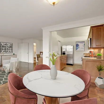 Image 6 - The Willoughby of Chevy Chase Condominium, South Building, 4515 Willard Avenue, Village of Friendship Heights, Westbard, MD 20815, USA - Condo for sale