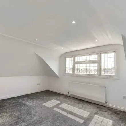 Rent this 6 bed apartment on Green Lane in London, HA8 8FE