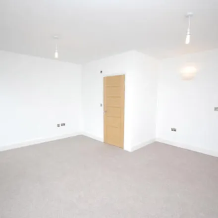 Image 5 - The Old Police Station, Woodside Walk, Harrogate, HG1 5NF, United Kingdom - Room for rent