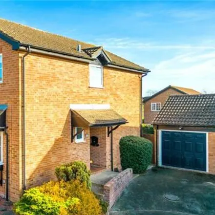 Buy this 4 bed house on Denton Close in Thatcham, RG19 3YX