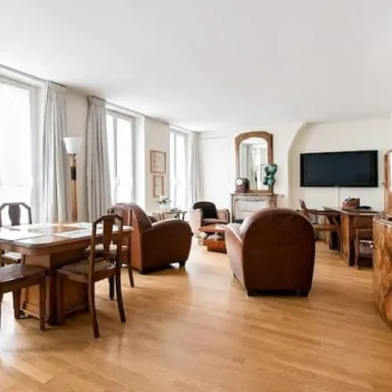 Rent this 2 bed apartment on 52 Avenue du Docteur Arnold Netter in 75012 Paris, France