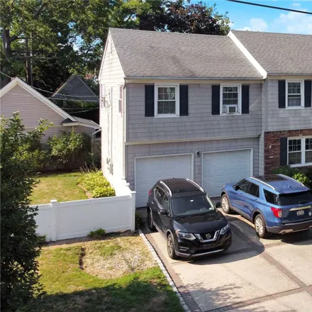 Buy this 5 bed house on 107 Saint Pauls Place in Village of Hempstead, NY 11550