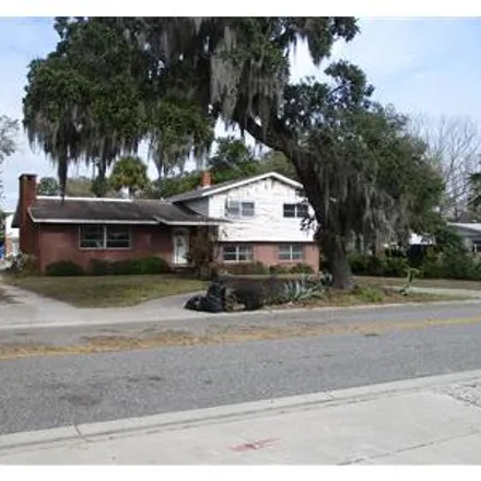 Buy this 6 bed apartment on 65 Division Avenue in Ormond Beach, FL 32174