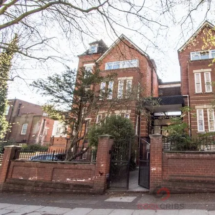 Rent this studio apartment on 45 Fitzjohn's Avenue in London, NW3 6NP